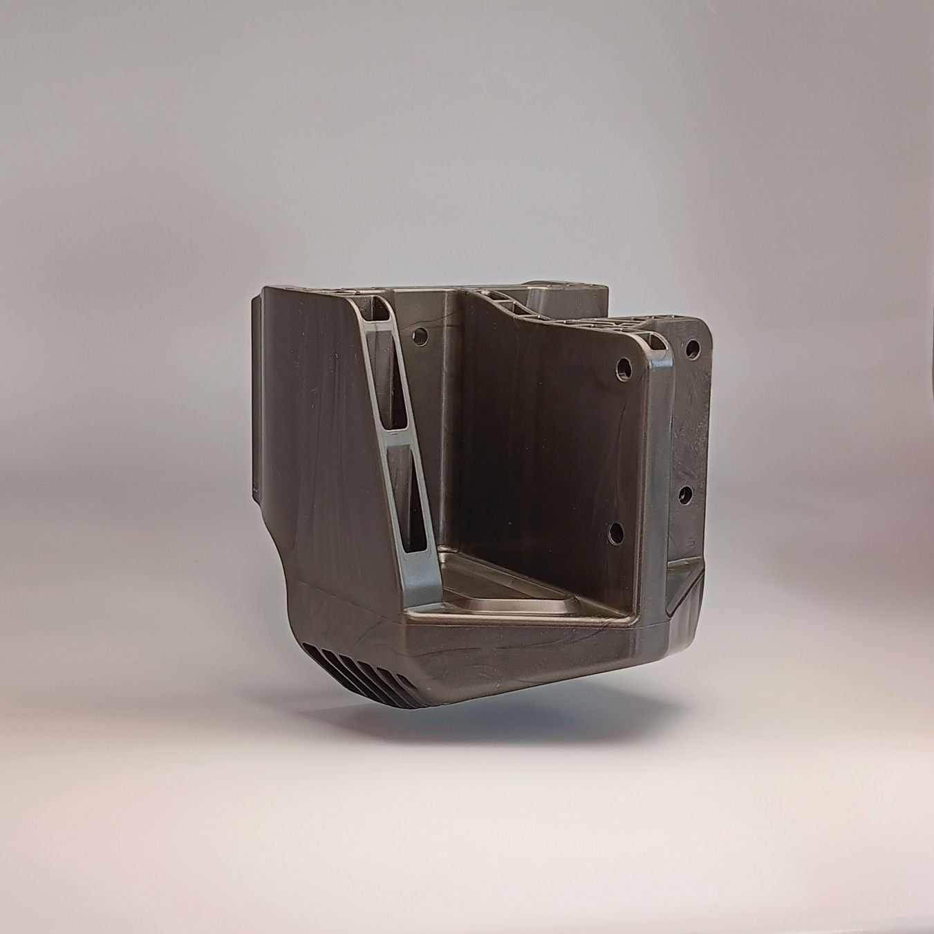 Yosemite Bracket in Molten Steel color option